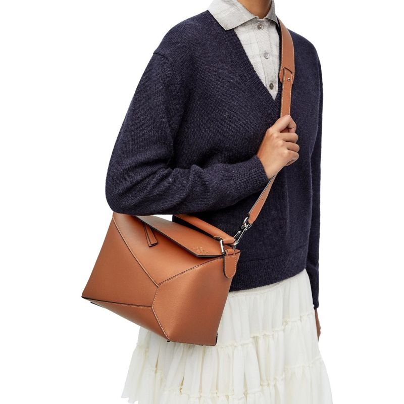 Loewe Medium Puzzle in Classic Calfskin 