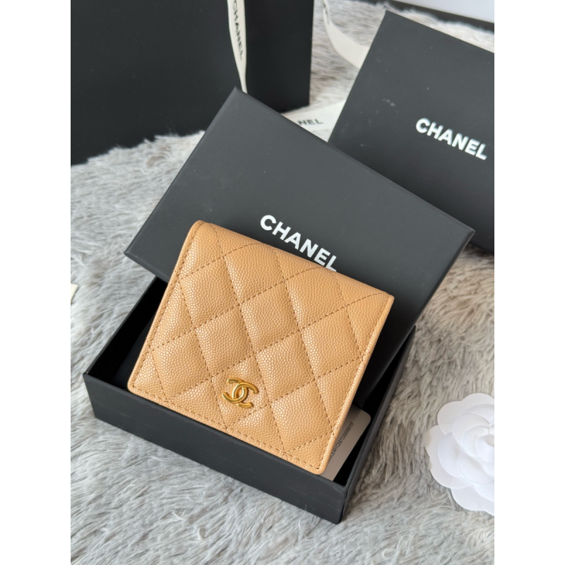 Beige körniges Leder Chanel Kleine gefaltete Brieftasche Gold Hardware