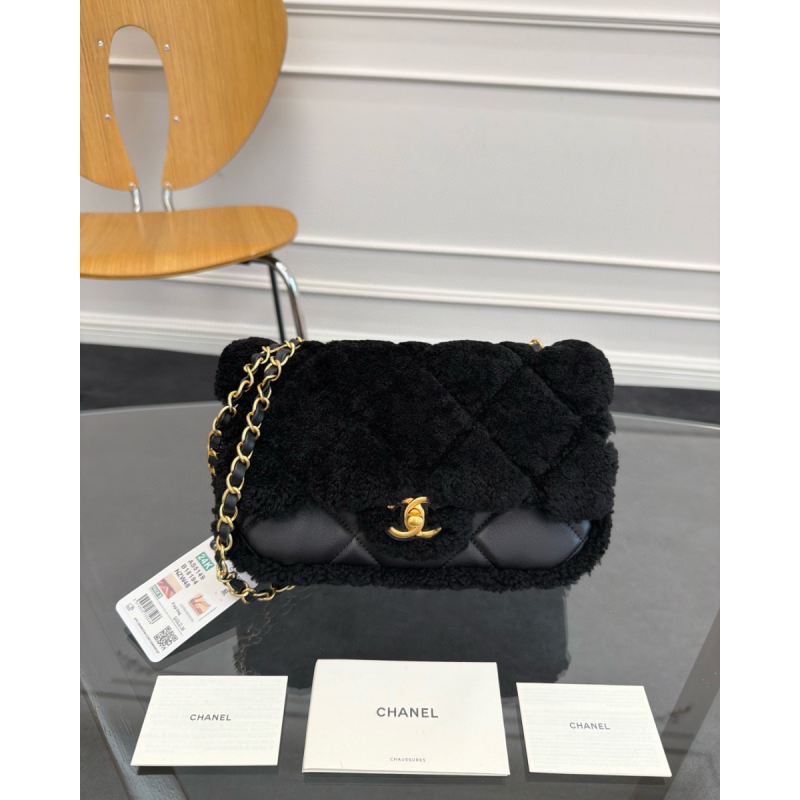 Chanel Winterklappen Tasche-Black