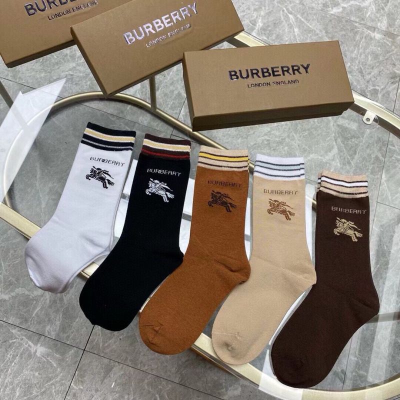 Burberry socks ( 5 pairs)