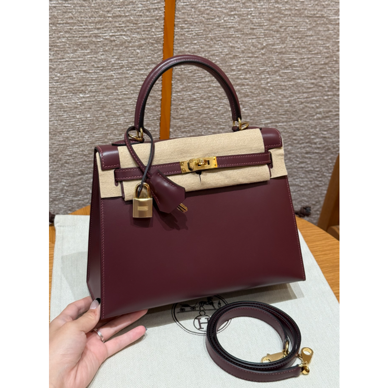 Hermes Kelly 25 / 28  in Box Leather-Rouge H