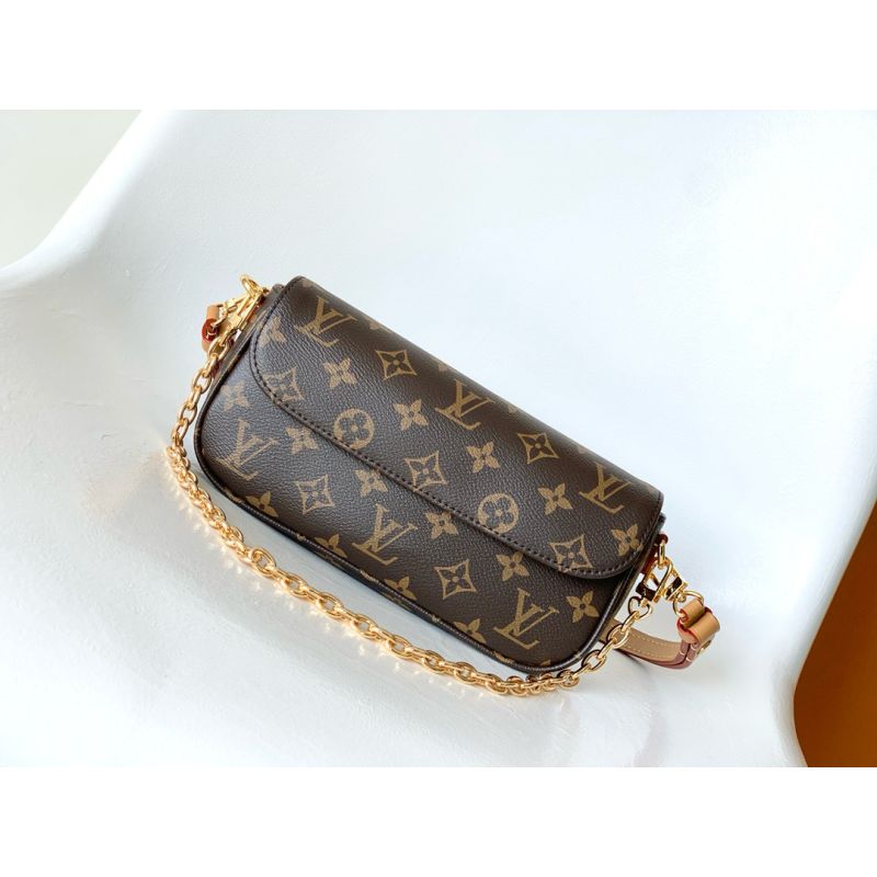 M81911 Wallet on Chain Monogram Canavs