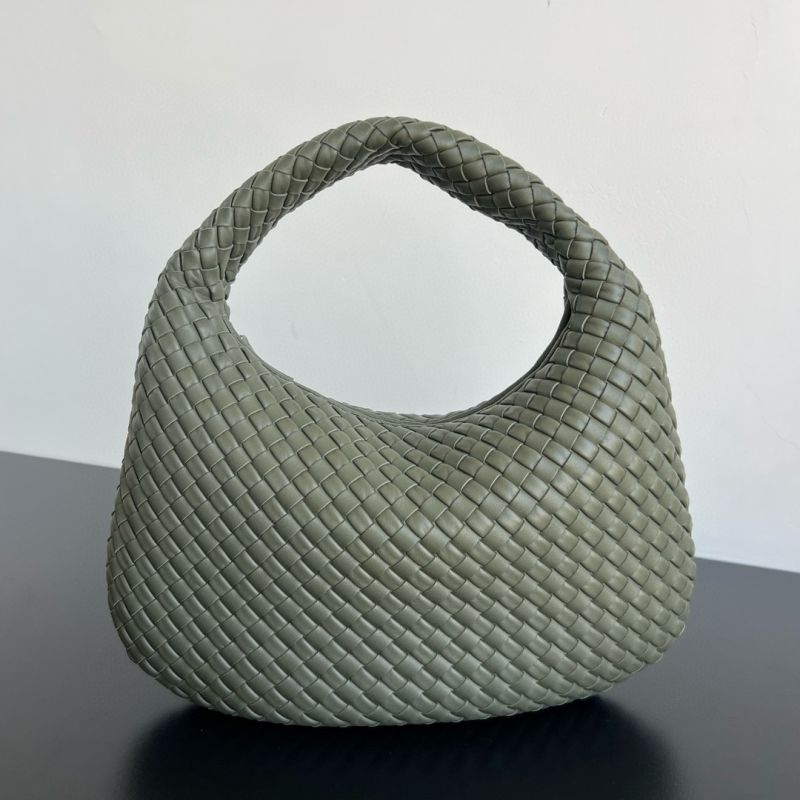 Intrecciato Medium Veneta Shoulder Bag-Pickle