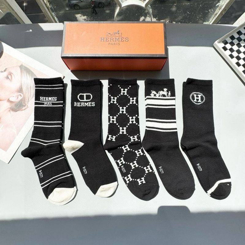 Hermes socks ( 5 pairs)