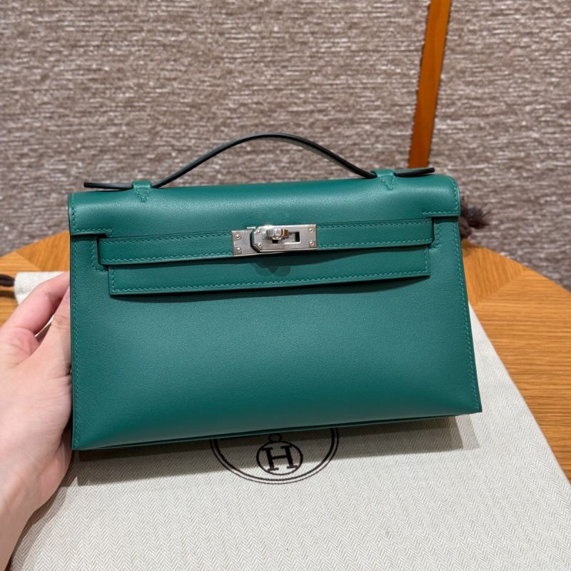 Hermes Kelly Pochette in Swift Leather-Vert Vertigo