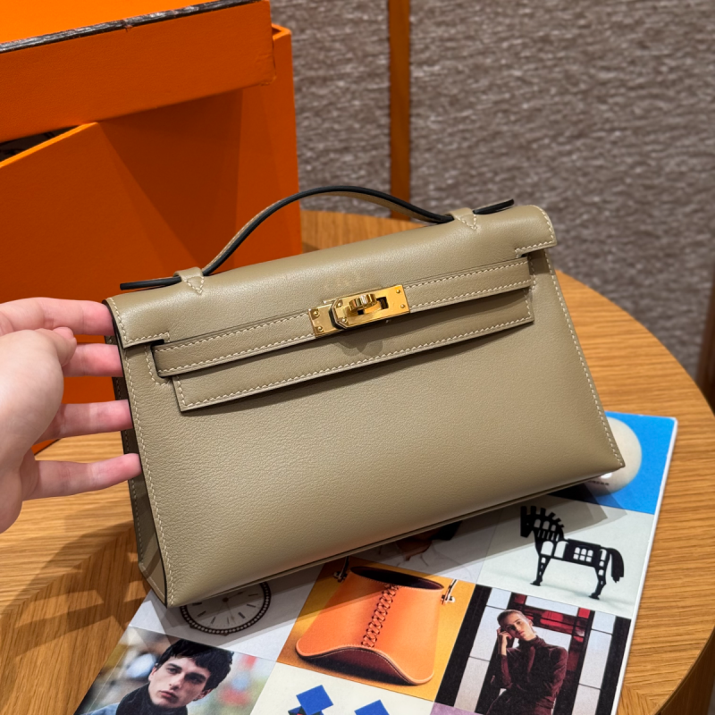 Hermes Kelly Pochette in Swift Leather-Beige marfa