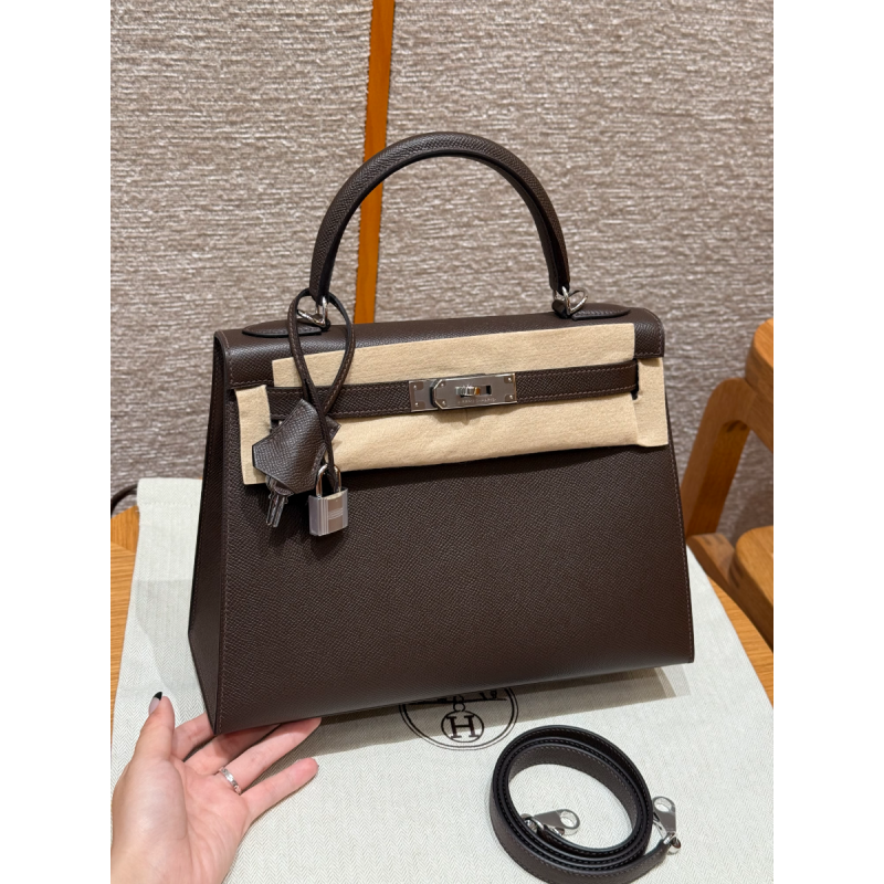 Hermes Kelly 25 / 28  in Epsom Leather-Chocolate